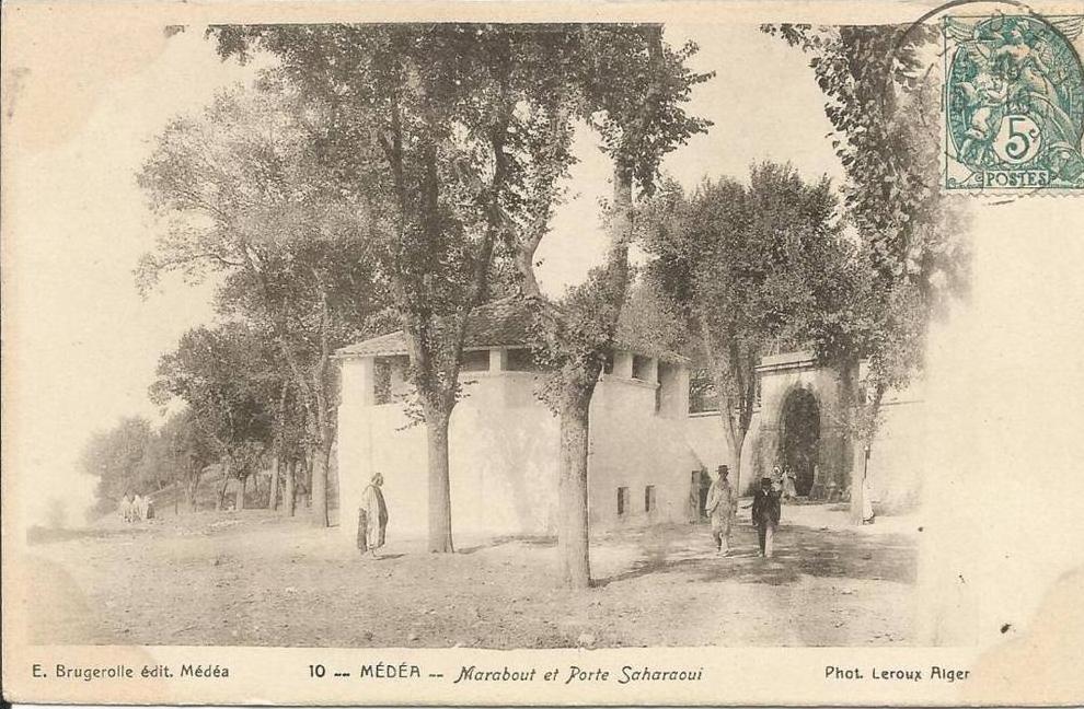 ALGÉRIE  /  MÉDÉA  -  Marabout  et  Porte  Saharaoui
