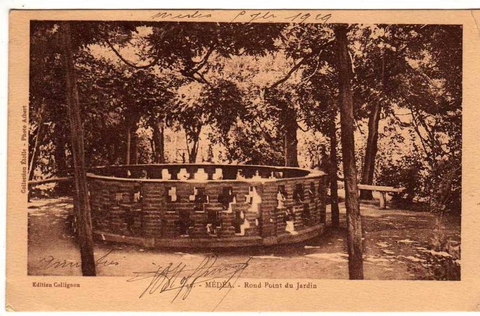 Algérie  Médea  Rond Point du Jardin
