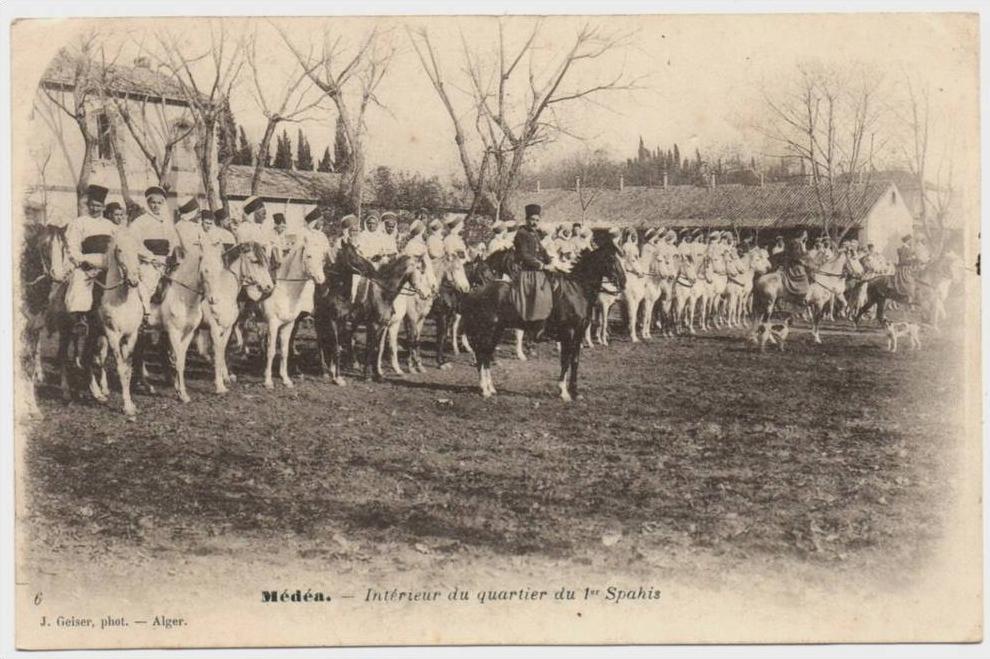 ALGERIE - MEDEA - Quartier du 1er Spahis