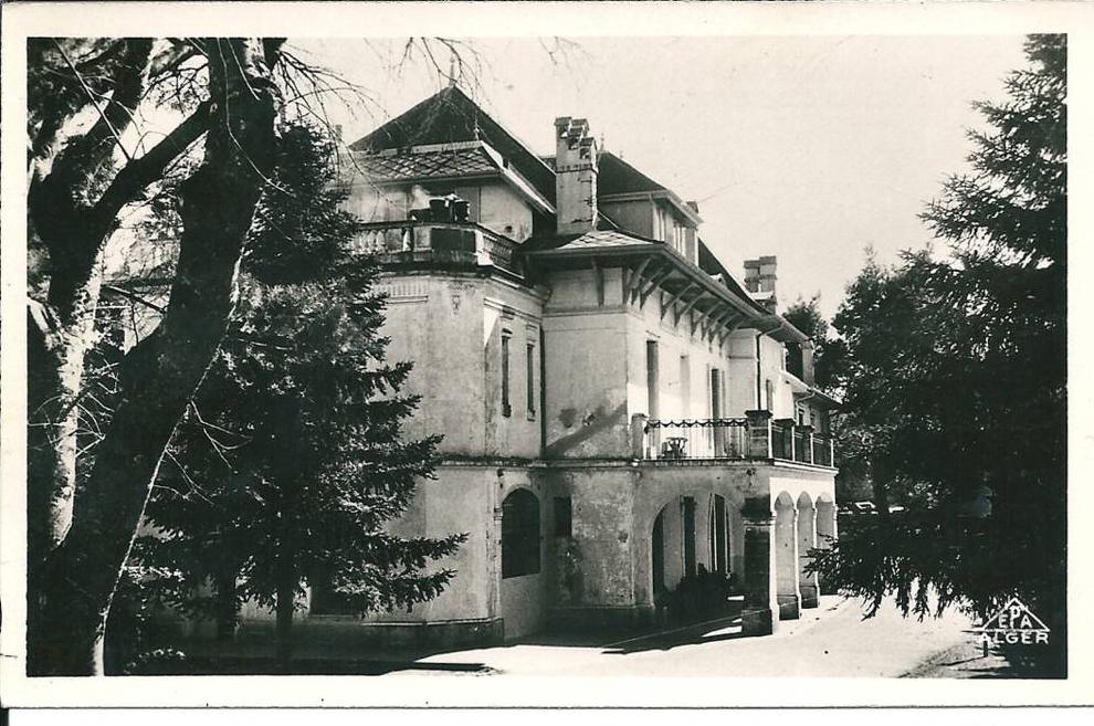 environ médéa , DAMIETTE  chateau Malleval    ( en 1952 )
