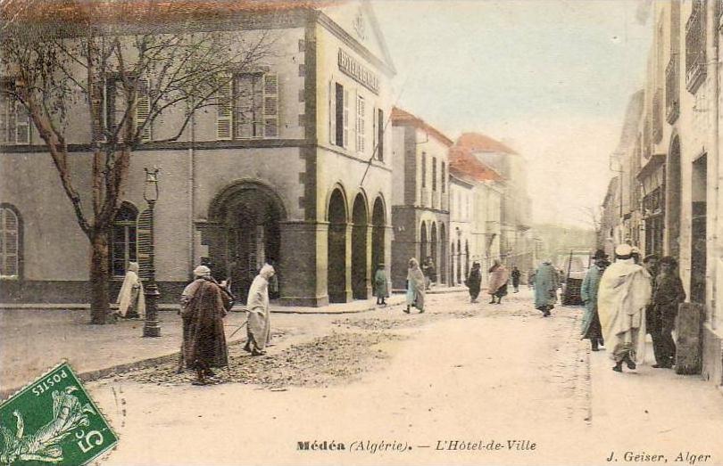 ALGERIE  MEDEA  L'Hôtel- de -Ville  ..... ( Ref FA1154 )