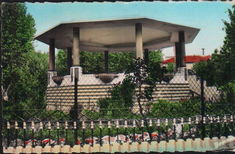 MEDEA-LE KIOSQUA A MUSIQUE