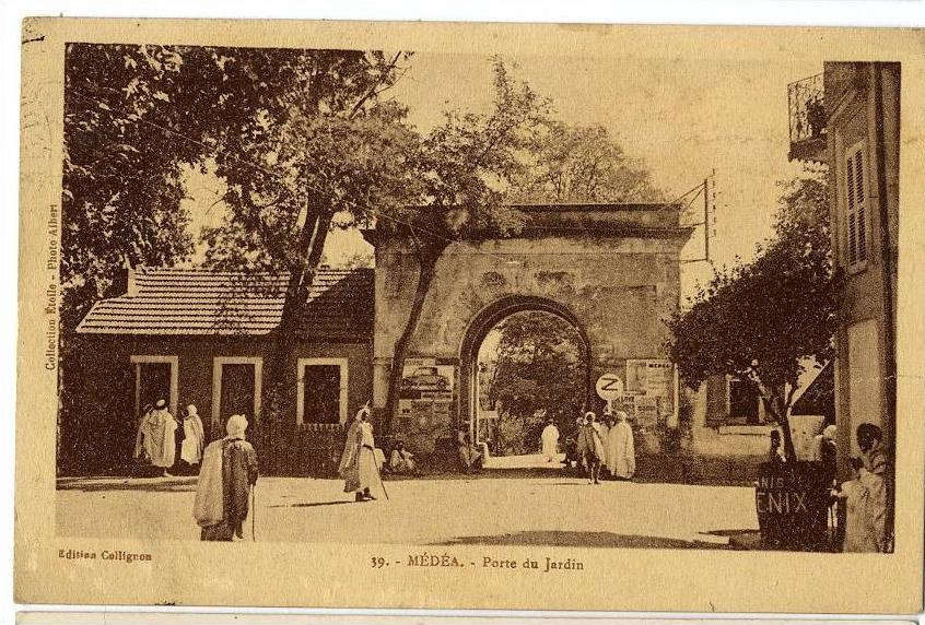 ALGERIE   MEDEA  PORTE DU JARDIN