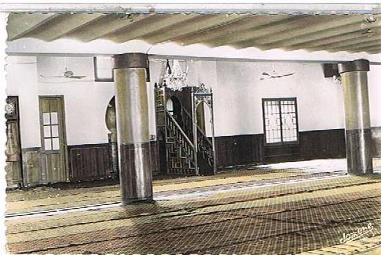 MEDEA    INTERIEUR  DE LA  MOSQUEE      CPSM  TBE 1J06