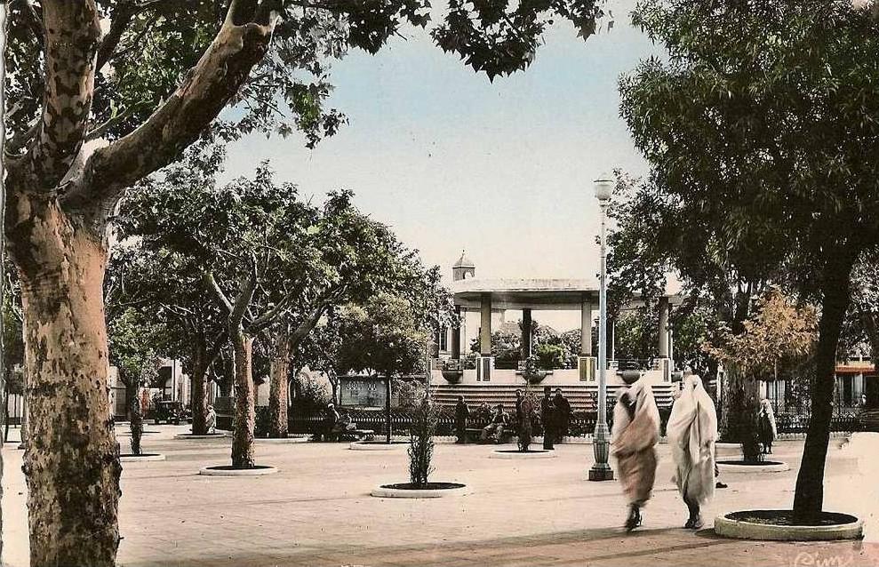 MEDEA     Place Centrale