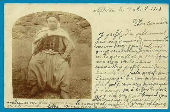 Intéressante CPA carte photo Algérie Médéa 1903 °°° Personnage et scène à décrypter...