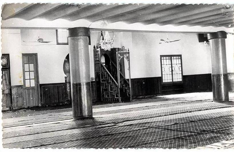 CPA (Réf I158) - 3 - MÉDÉA (AFRIQUE - ALGÉRIE) Intérieur de la Mosquée