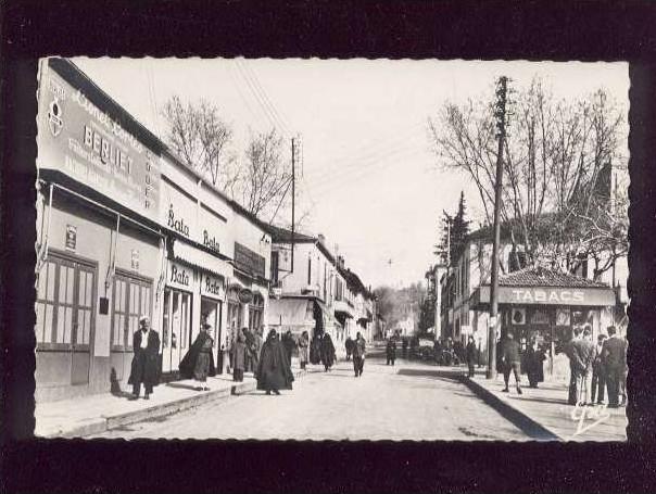 médéa rue du nador  édit.photo-africaines n° 60 animée garage berliet , tabac , armurerie ...