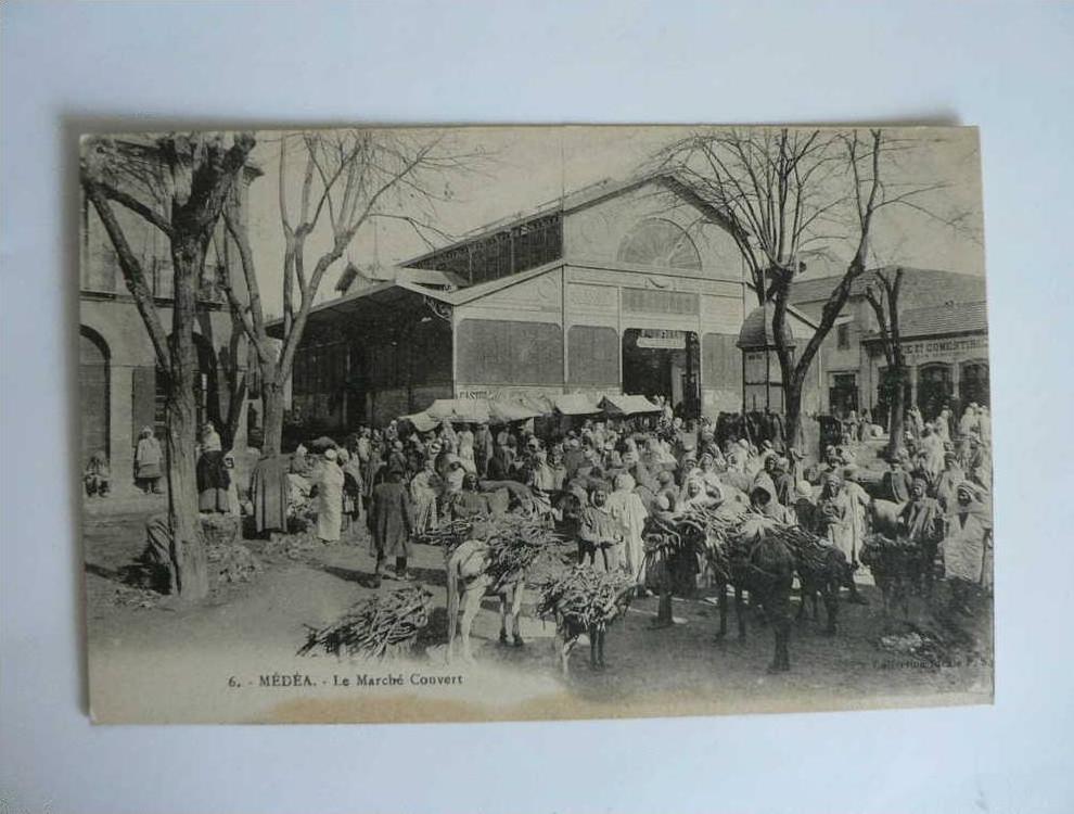 Médéa.- Le Marché Couvert
