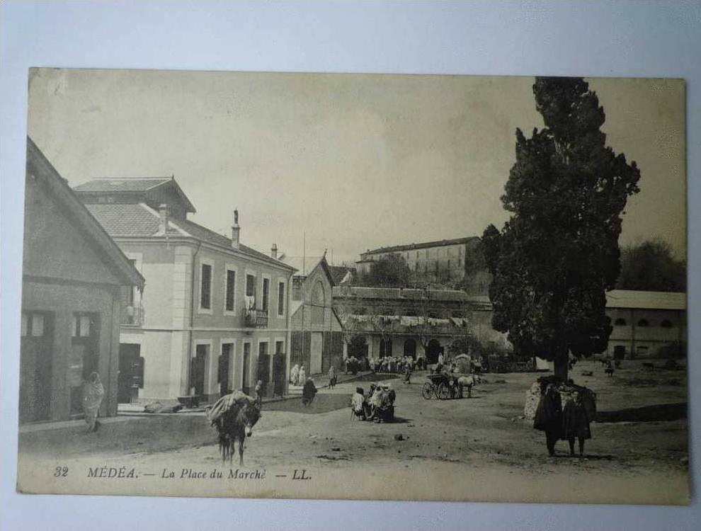 MEDEA    La Place du Marché