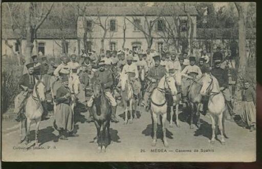 ALGERIE MEDEA /   Caserne de Spahis / armée - militaire