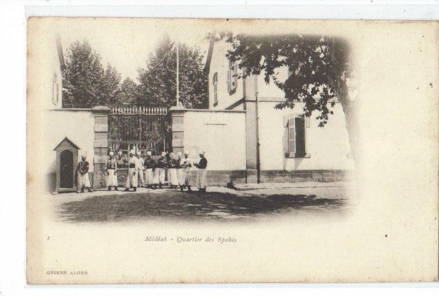 MEDEAH , QUARTIER DES SPAHIS , ANIMATION , DOS 1900