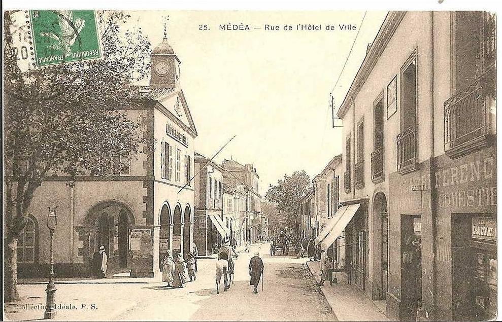 Médéa-Rue de l'Hotel de Ville