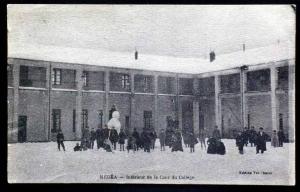 Medéa - Intérieur de la Cour du Collège - Bonhomme de Neige - Carte écrite en 1928 - En Parfait état -
