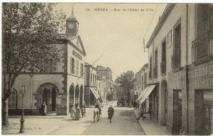 ALGERIE -MEDEA - Rue de L'Hôtel de Ville.