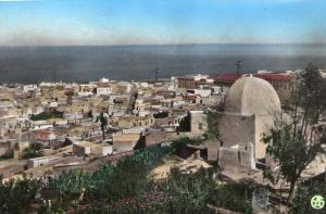 CPA ALGERIE, MOSTAGANEM, Le Marabout Sidi-Abdelkader, Vue Générale de Tidgditt, en 1957