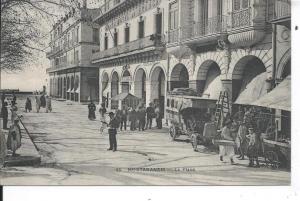 ALGERIE - MOSTAGANEM - La place - Autobus