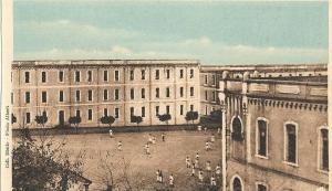 MOSTAGANEM      intérieur de la caserne 65