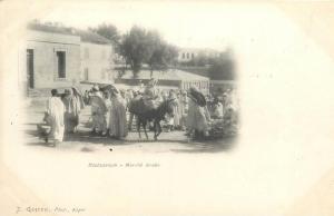 ETRAN 404 CPA  NOSTAGANEM marché arabe pionnière  animation  belle carte