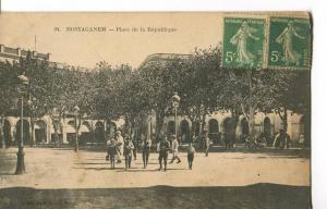 MOSTAGANEM  -  PLACE DE LA RÉPUBLIQUE