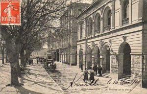 ALGERIE  MOSTAGANEM  Le Théatre et la Place ( affiches, zouaves )