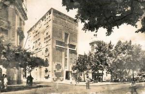 MOSTAGANEM. L'église vue de côté - CPSM