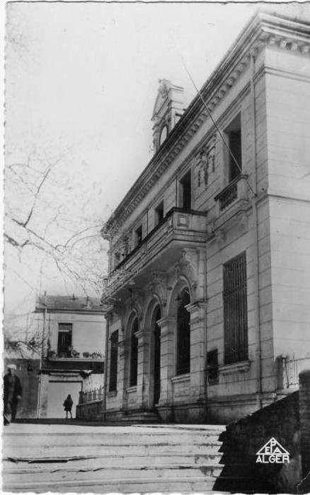 MEDEA - La poste - 1956 - éd. Photos Africaines -EPA