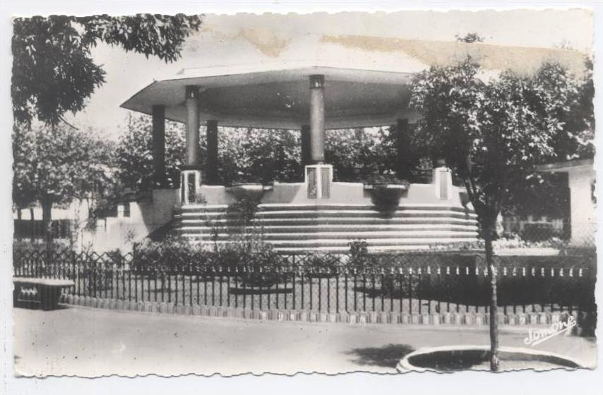 JP . ALGERIE  .   medea . le kiosque .