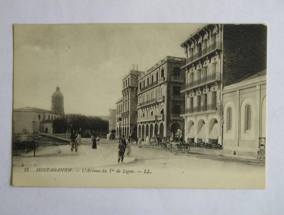 CPA  - MOSTAGANEM - AVENUE DU 1er DE LIGNE