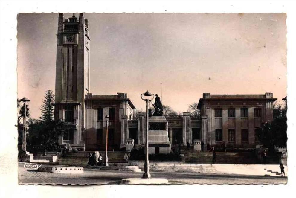 Mostaganem Vue sur Facade Hotel de Ville et Monument aux Morts