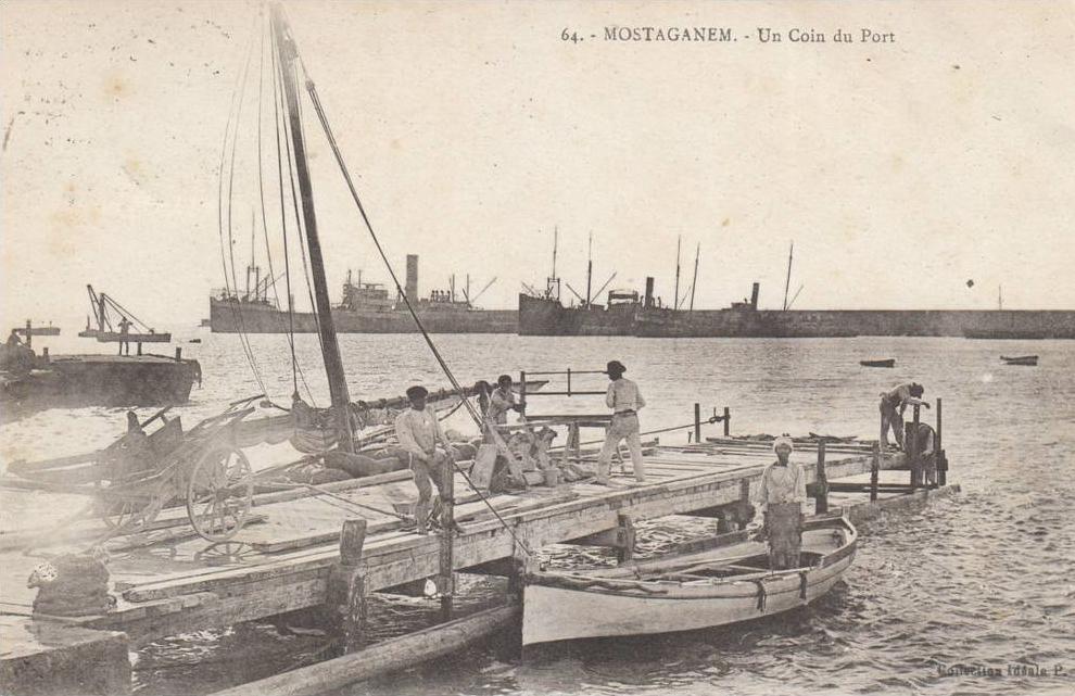MOSTAGANEM / UN COIN DU PORT