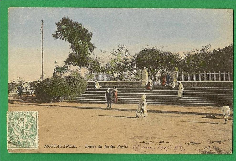 cpa  ALGERIE     -   MOSTAGANEM  -  Entrée du Jardin Public          .......... LMH13