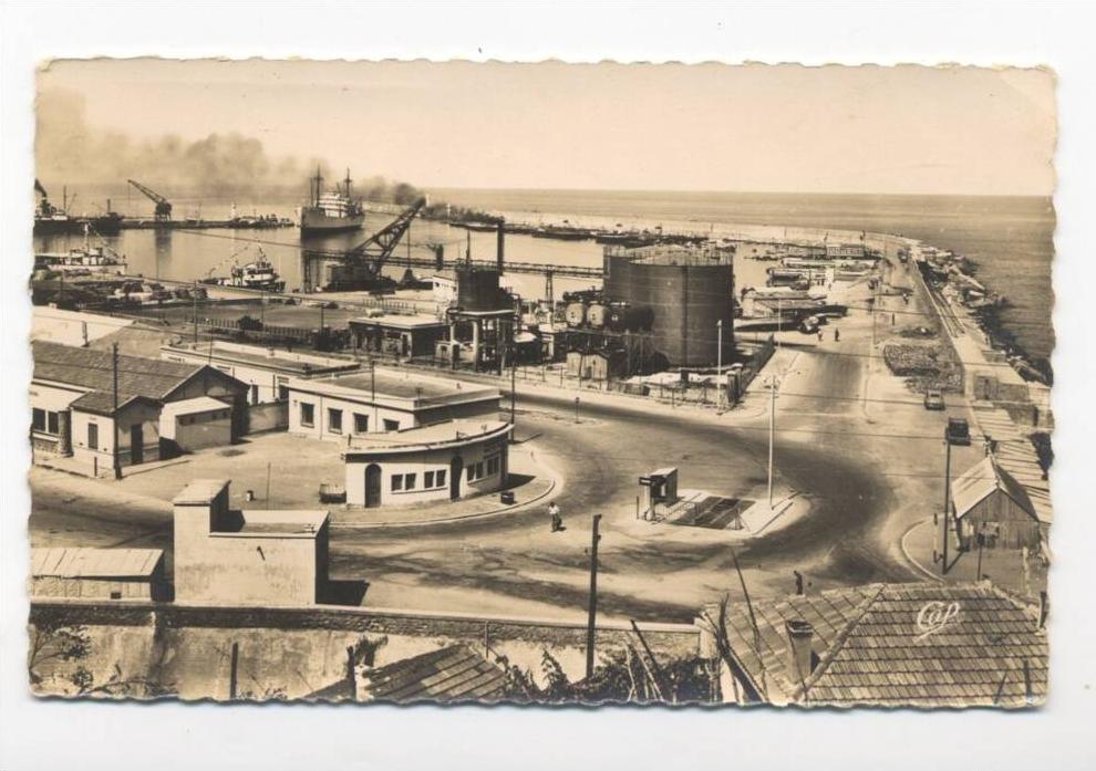 Mostaganem. Vue générale du Port.