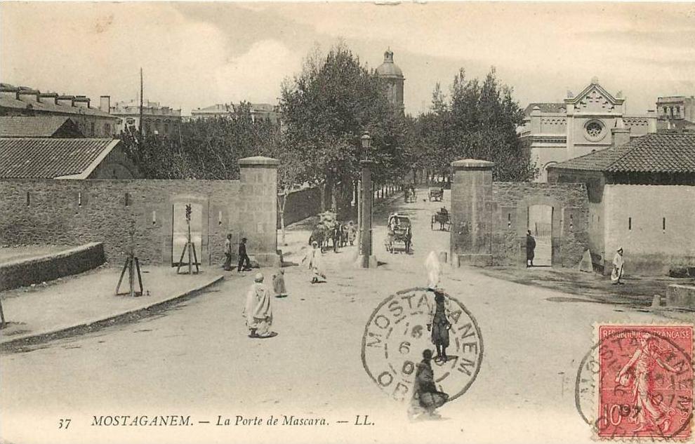 ALGERIE  MOSTAGANEM LA PORTE DE MASCARA  LL N°37   SCANS RECTO VERSO