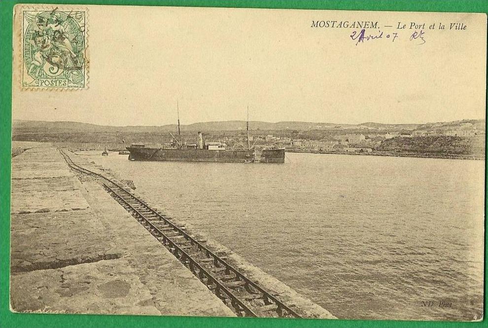 cpa  Algérie  MOSTAGANEM  -  Le Port et la Ville   ...............KER1