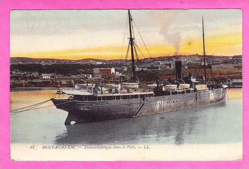 E-Algerie-213P118  MOSTAGANEM, un transatlantique dans le port, cpa colorisée