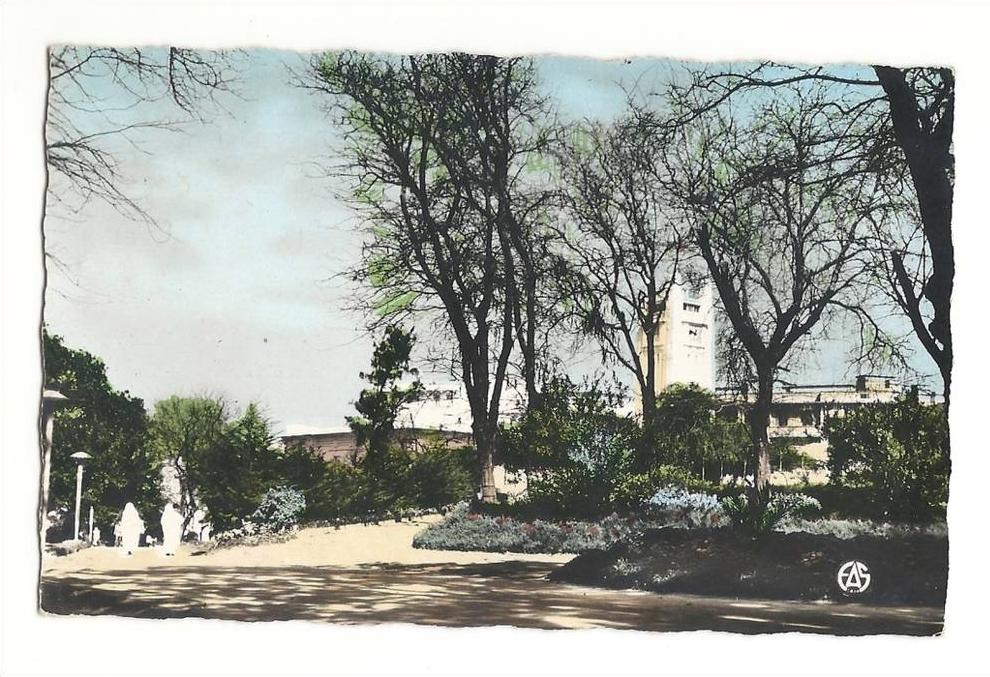 Mostaganem (Algerie) dans le jardin public