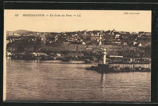 CPA Mostaganem, Un Coin de Port