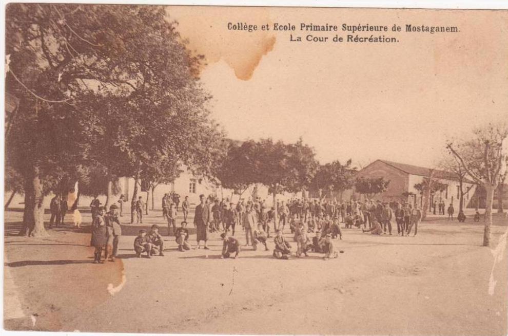 algerie-collège et ecole primaire superieure de mostaganem-la cour de récréation