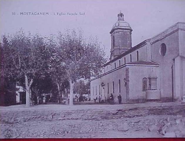 cpa ALGERIE  MOSTAGANEM animée  L EGLISE FACADE SUD     voir détails  ** Achat Direct **