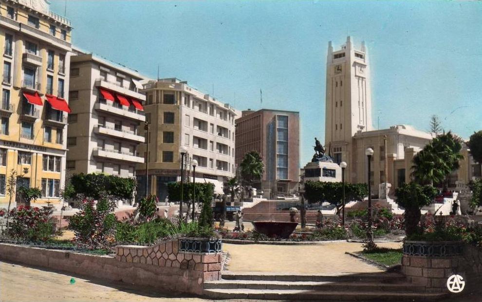 ALGERIE MOSTAGANEM - Le Carrefour de l'Hôtel de Ville
