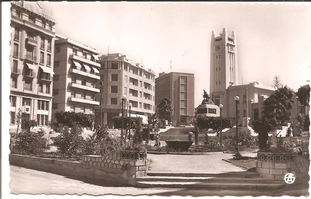 MOSTAGANEM  .. LE CARREFOUR DE L'HOTEL DE VILLE