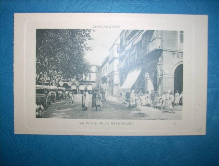 Mostaganem -  La place de la République - carte cuvette - animée - LL - L81