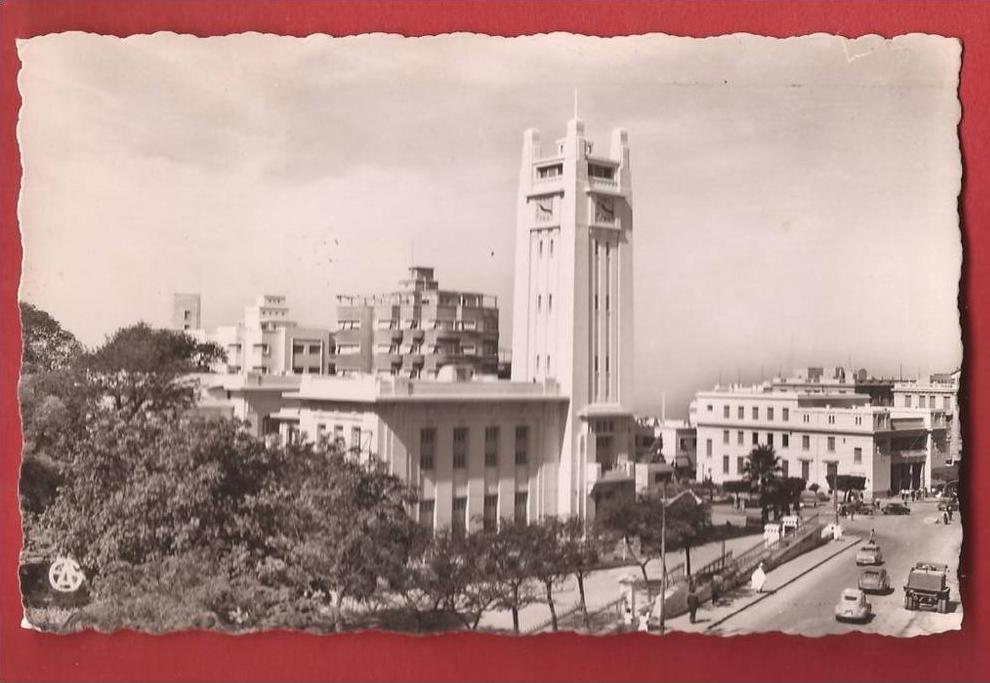 P0319 Mostaganem L'Hôtel de ville et la Poste. Circulé, timbre manque. Sirecky