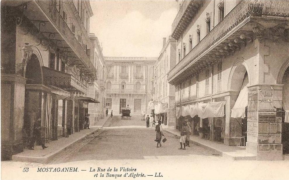 CPA ALGERIE MOSTAGANEM LA RUE DE LA VICTOIRE RARE BELLE CARTE !!
