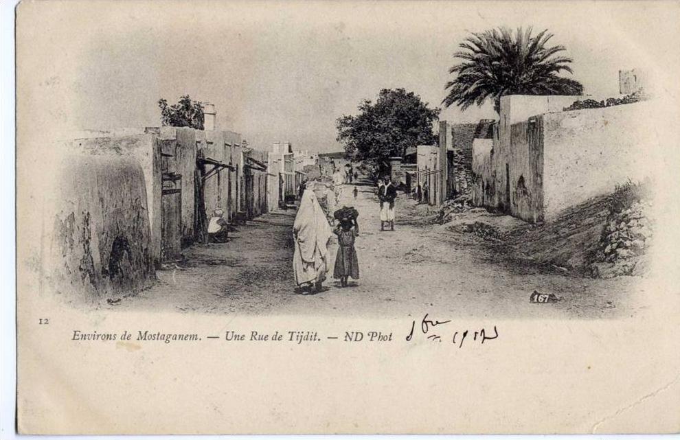 MOSTAGANEM Rue de Tijdit Carte taxée Cachet sur TPde France 1 cte type Blanc