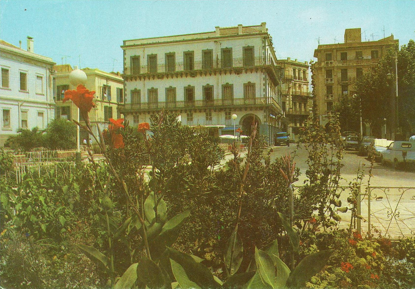 PLACE DU 1ER NOVEMBRE 1954