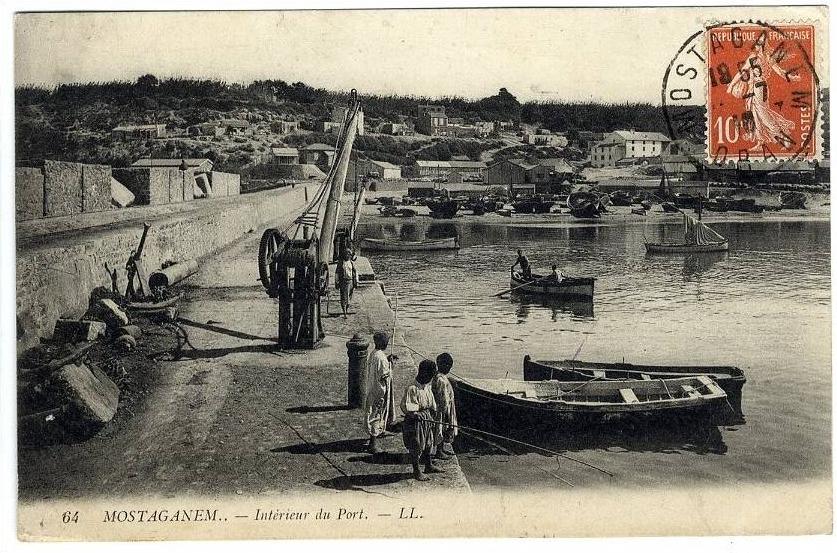 ALGERIE  MOSTAGANEM   INTERIEUR DU PORT