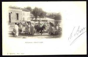 CPA  PRECURSEUR- ALGÉRIE- MOSTAGANEM- LE MARCHÉ ARABE EN 1900- TRES BELLE ANIMATION