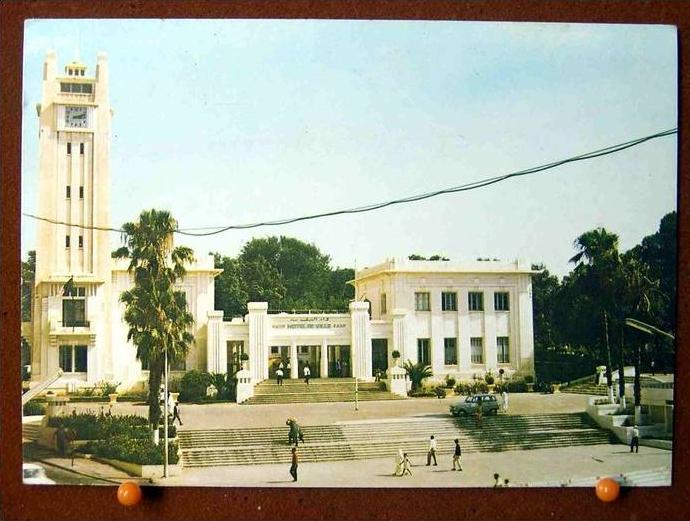 CPSM ALGERIE MOSTAGANEM L'HOTEL DE VILLE VOITURE 4L N°4.10